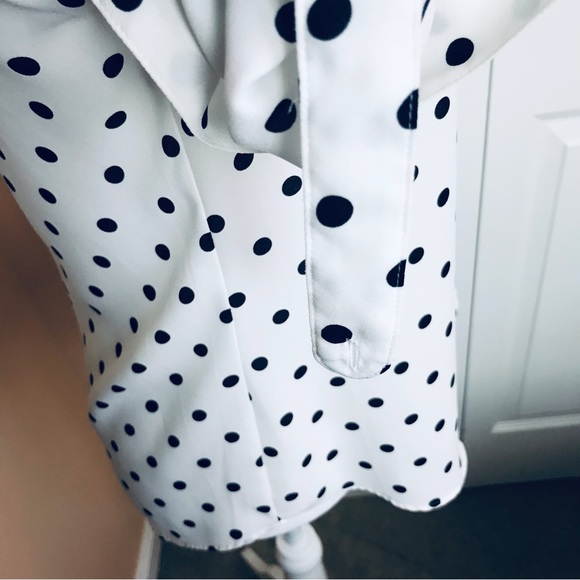 Express Polka Dot Button Down Blouse Size XS EUC - Picture 8 of 16